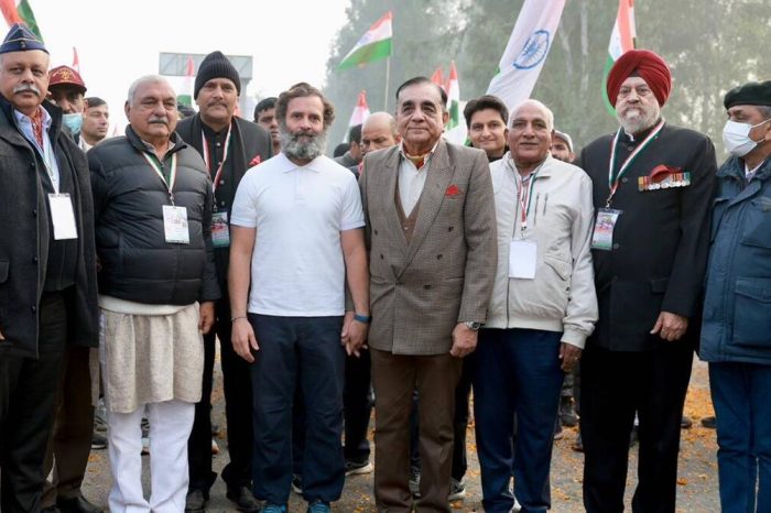 Ex-Army chief Gen Deepak Kapoor, retired top officers of defence services join Bharat Jodo Yatra