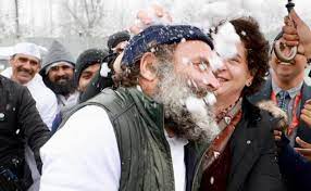 Rahul Gandhi, Sister Priyanka Gandhi's Snowball Fight In Srinagar