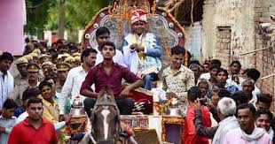 Fighting with wedding processions from Dalit community in Meerut. Fighting with wedding processions of Dalit community in Meerut: Dalits were threatened after making an allusion to the temple, dispute started over bike collision