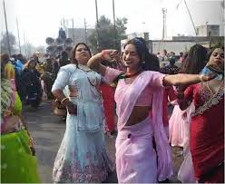 Jharkhand News: Transgenders hold religious procession in Dhanbad